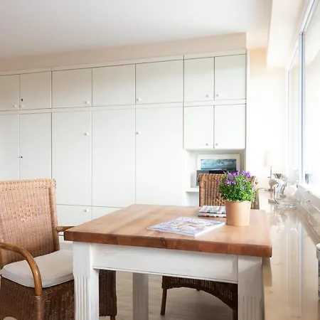 Premium Rosenmoewe Sylt Апартаменты *